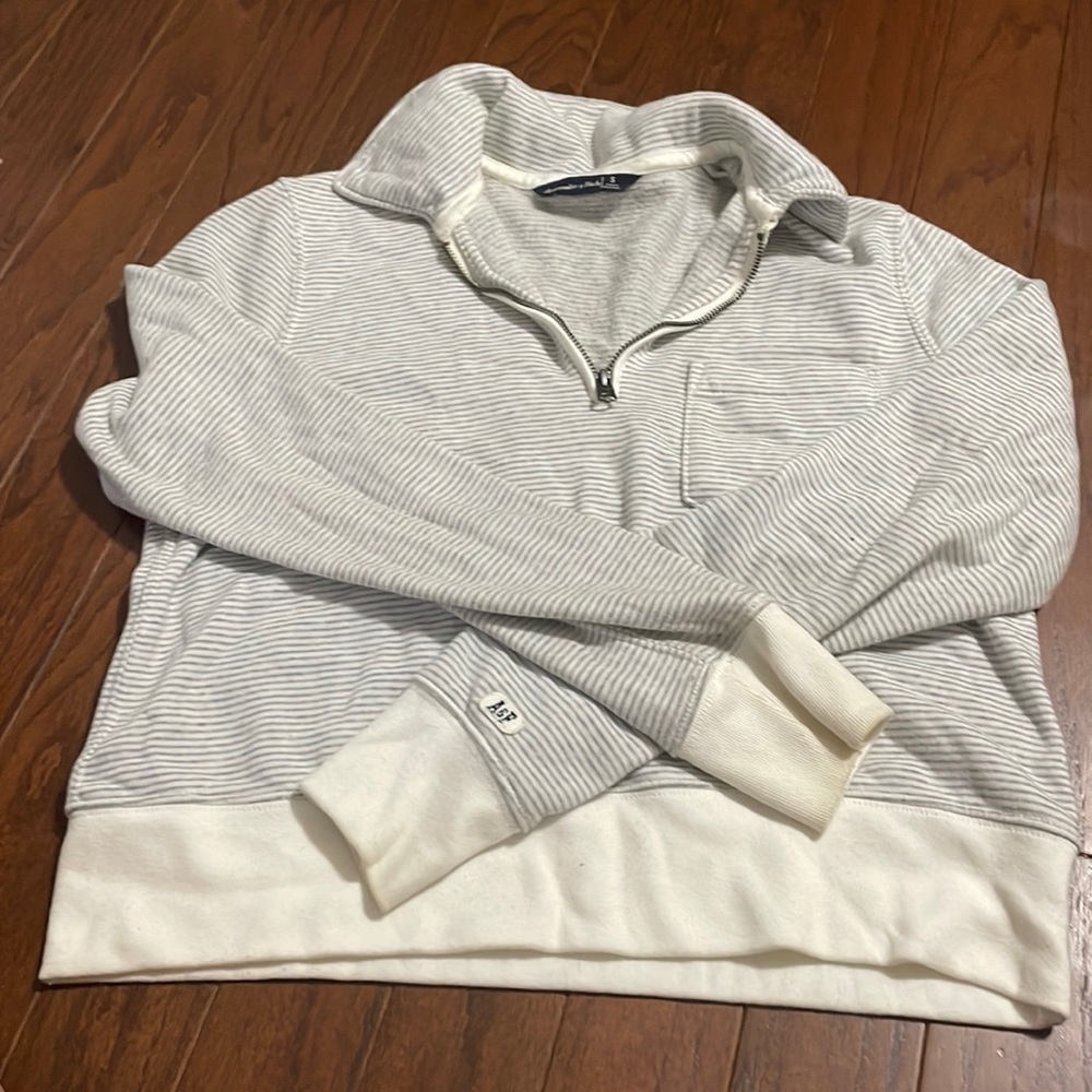 American eagle pullover
